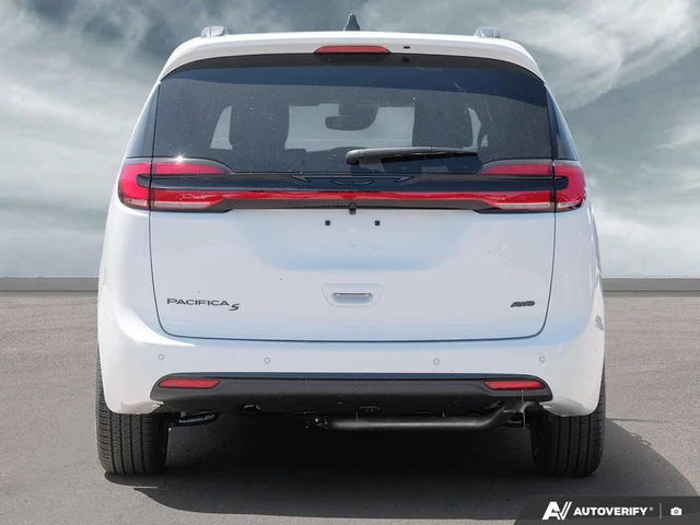 2027 Chrysler Pacifica Select, bílá, 11 km, dovoz Kanada — foto 5 z 5