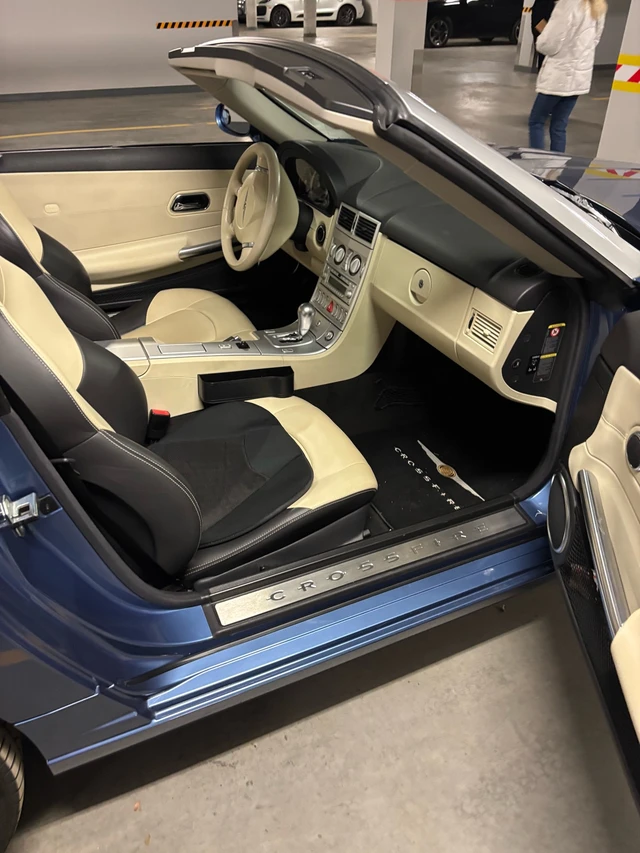 2005 Chrysler Crossfire, modrá, 46 700 km, dovoz Kanada — foto 5 z 5