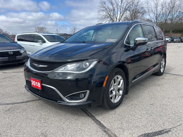 2018 Chrysler Pacifica LIMITED, černá, 137 000 km, dovoz Kanada — foto 2 z 19