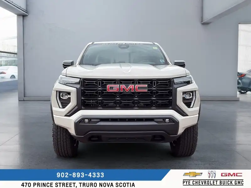2026 GMC Canyon Elevation, hnědá, 10 km, dovoz Kanada — foto 2 z 12
