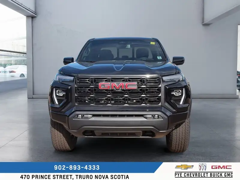 2026 GMC Canyon Elevation, černá, 9 km, dovoz Kanada — foto 2 z 12
