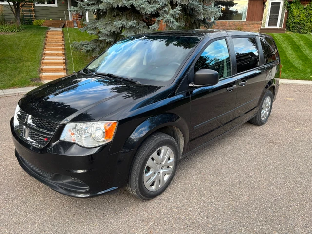 2016 Dodge Caravan SE, černá, 218 675 km, dovoz Kanada — foto 3 z 5