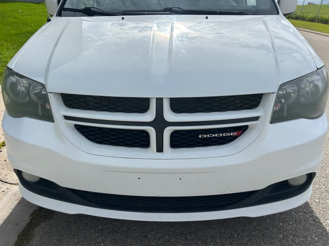 2017 Dodge Caravan, 232 000 km, dovoz Kanada — foto 2 z 5