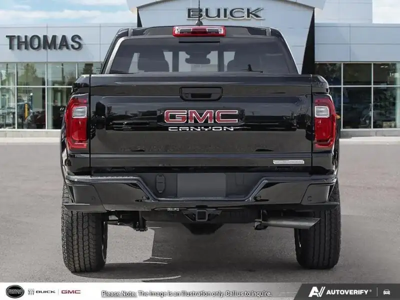 2026 GMC Canyon Elevation, černá, 8 km, dovoz Kanada — foto 5 z 12