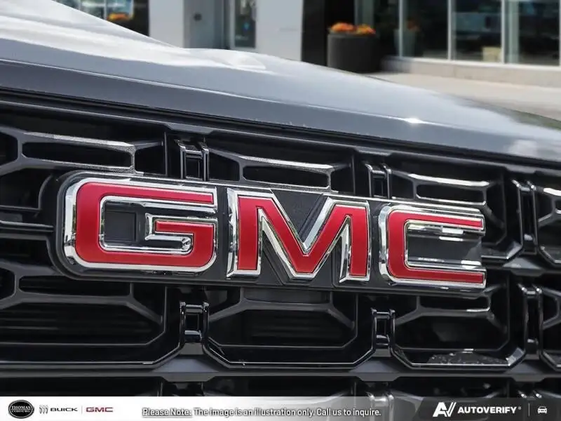 2026 GMC Canyon Elevation, černá, 8 km, dovoz Kanada — foto 9 z 12