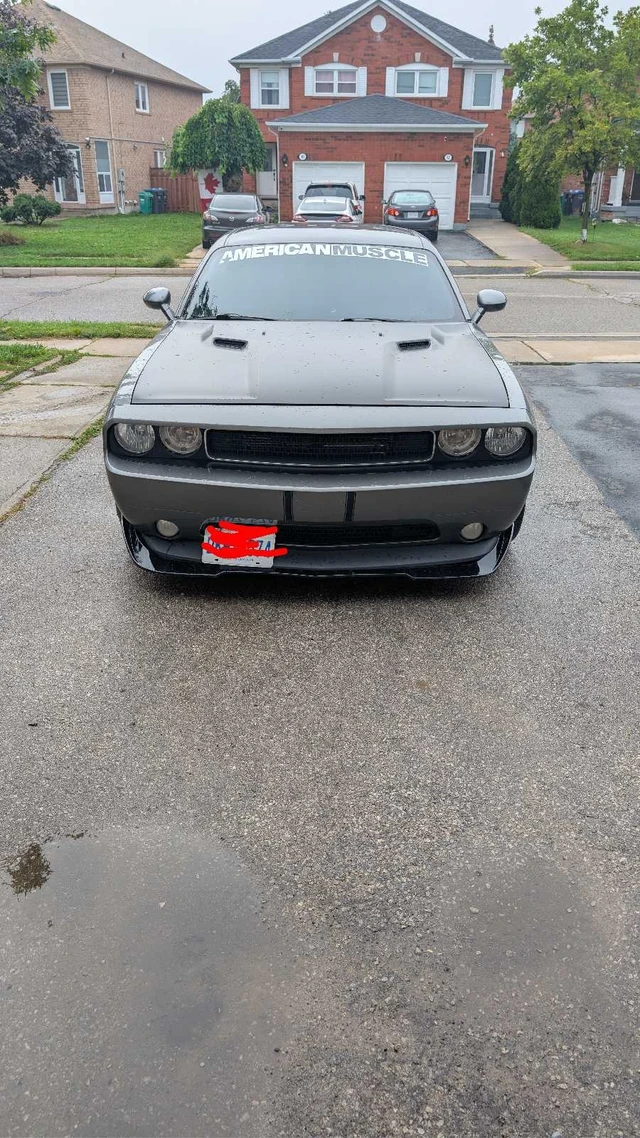 2011 Dodge Challenger Sxt, 206 013 km, dovoz Kanada — foto 2 z 5