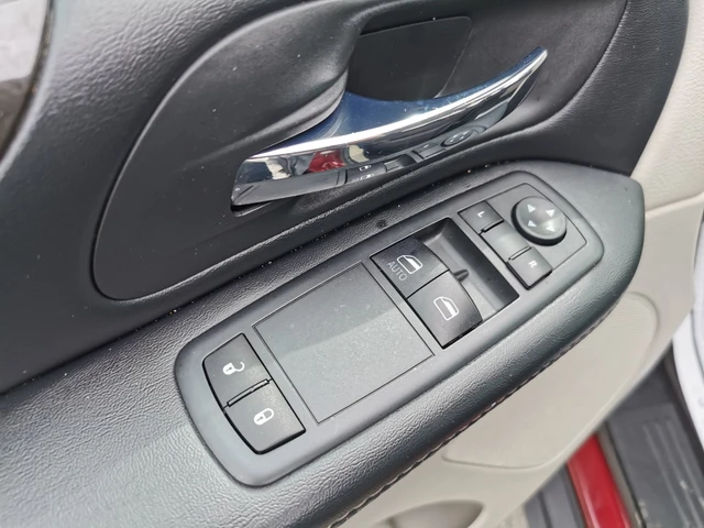 2019 Dodge Grand Caravan SE, červená, 172 000 km, dovoz Kanada — foto 10 z 20
