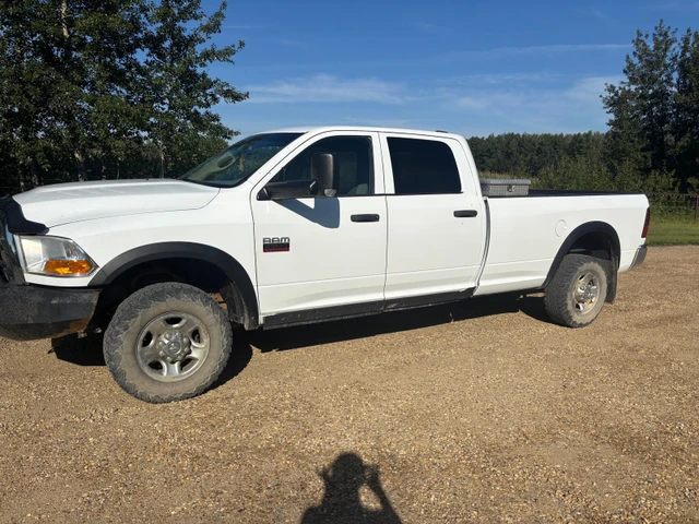 2012 Dodge Ram2500, bílá, 158 186 km, dovoz Kanada — foto 1