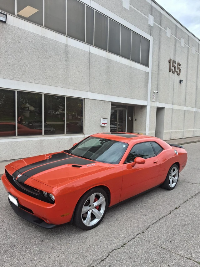 2008 Dodge Challenger, oranžová, 52 780 km, dovoz Kanada — foto 2 z 5