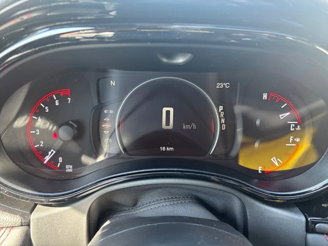 2026 Dodge Durango GT Plus, šedá, 15 km, dovoz Kanada — foto 14 z 20