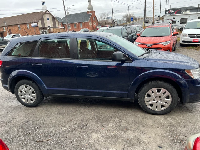 2017 Dodge Journey Canada Value Pkg, modrá, 142 000 km, dovoz Kanada — foto 4 z 5