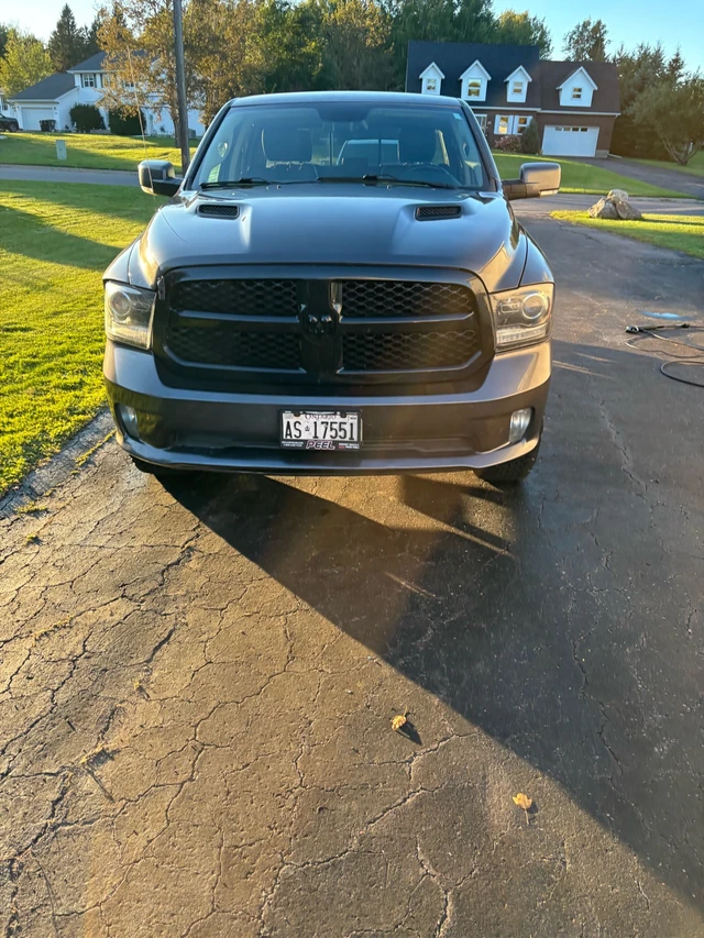 2017 Dodge Ram1500, 141 400 km, dovoz Kanada — foto 4 z 5