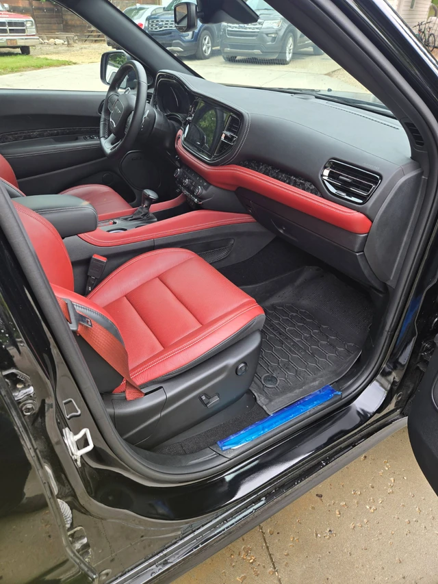 2023 Dodge Durango HellCat, černá, 5 280 km, dovoz Kanada — foto 5 z 5