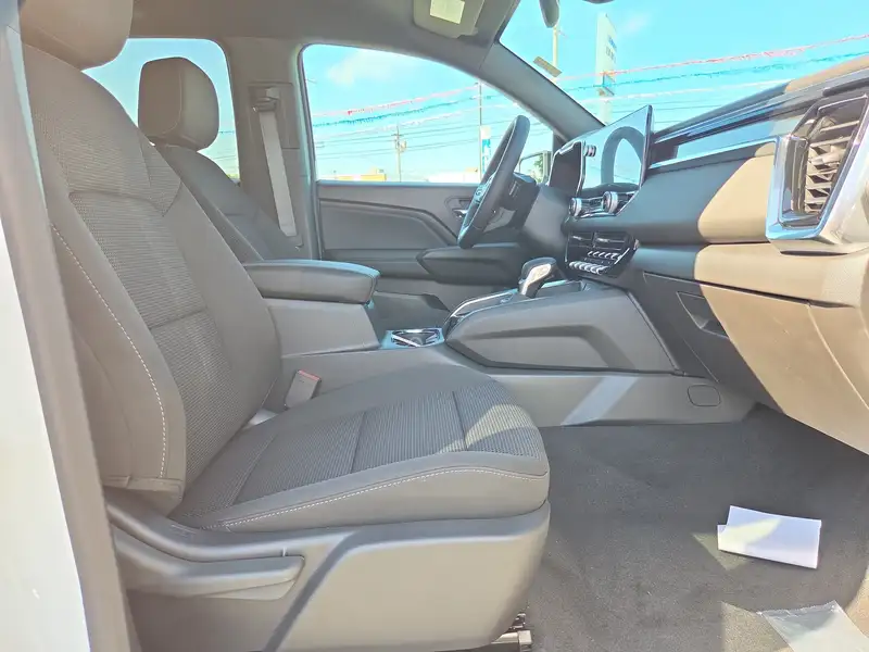 2026 GMC Canyon Elevation, bílá, 0 km, dovoz Kanada — foto 9 z 12