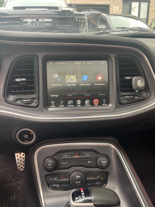 2016 Dodge Challenger SXT Plus, černá, 223 443 km, dovoz Kanada — foto 3 z 5