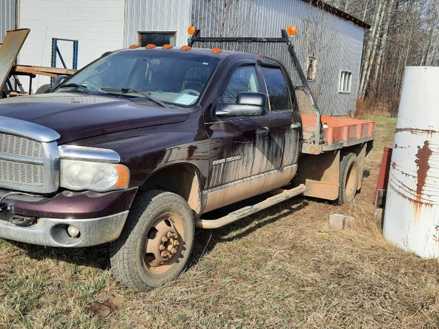 2004 Dodge Ram3500, 1 234 km, dovoz Kanada — foto 3 z 5