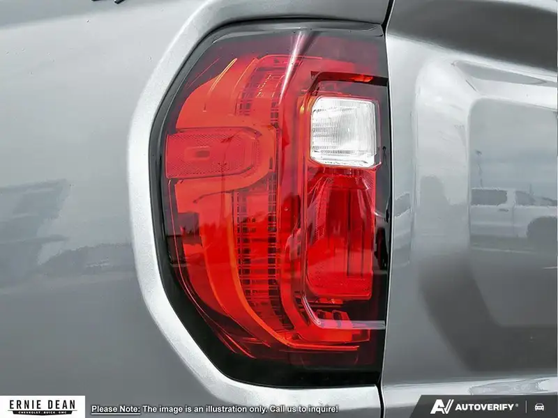 2026 GMC Canyon Elevation, stříbrná, 0 km, dovoz Kanada — foto 10 z 12