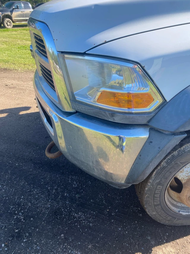 2012 Dodge, 272 000 km, dovoz Kanada — foto 2 z 4