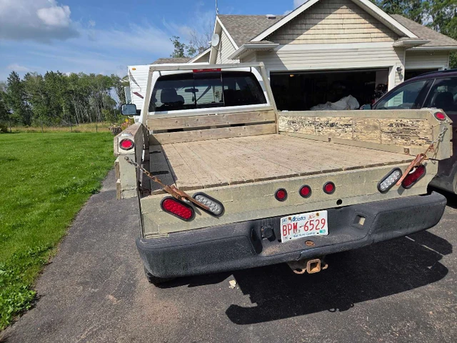 2008 Dodge Ram3500, bílá, 303 000 km, dovoz Kanada — foto 2 z 3