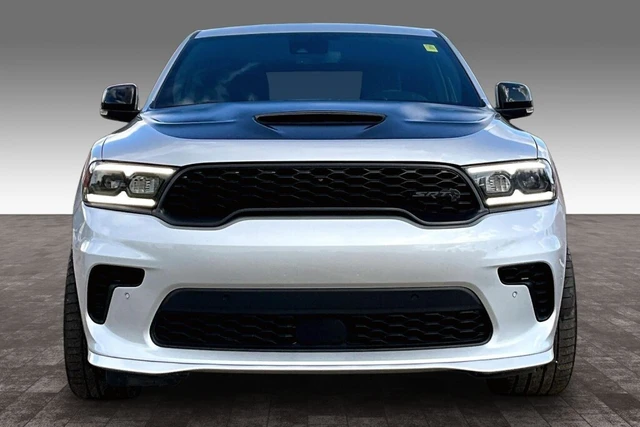 2025 Dodge Durango Srt Hellcat Silve, stříbrná, 27 822 km, dovoz Kanada — foto 3 z 20
