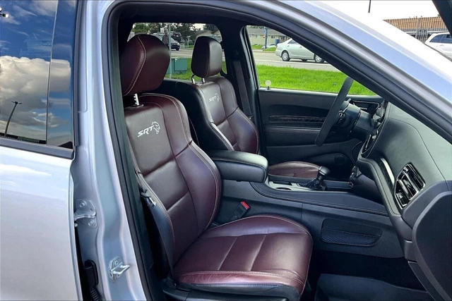 2025 Dodge Durango Srt Hellcat Silve, stříbrná, 27 822 km, dovoz Kanada — foto 7 z 20