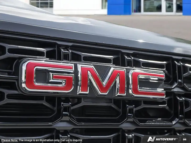 2026 GMC Canyon Elevation, černá, 4 km, dovoz Kanada — foto 9 z 12