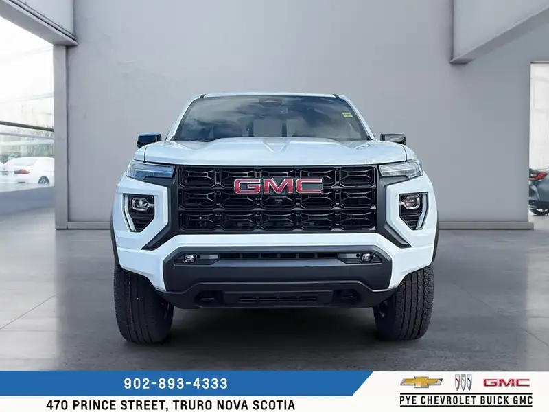 2026 GMC Canyon Elevation, bílá, 3 km, dovoz Kanada — foto 2 z 12