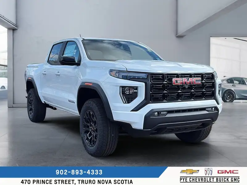 2026 GMC Canyon Elevation, bílá, 3 km, dovoz Kanada — foto 3 z 12