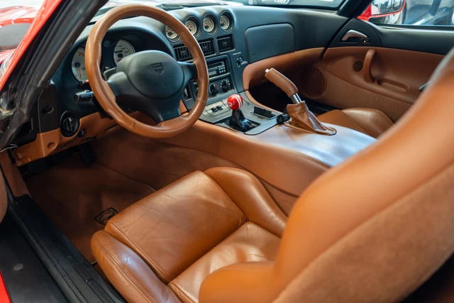 2000 Dodge Viper RT/10, červená, 62 033 km, dovoz Kanada — foto 9 z 20