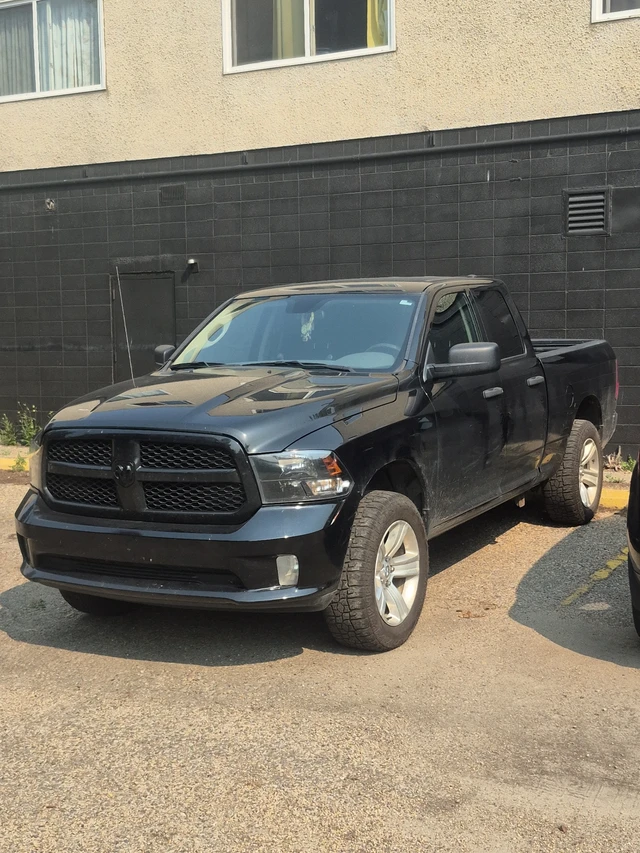 2017 RAM 1500 Express, 202 000 km, dovoz Kanada — foto 2 z 4