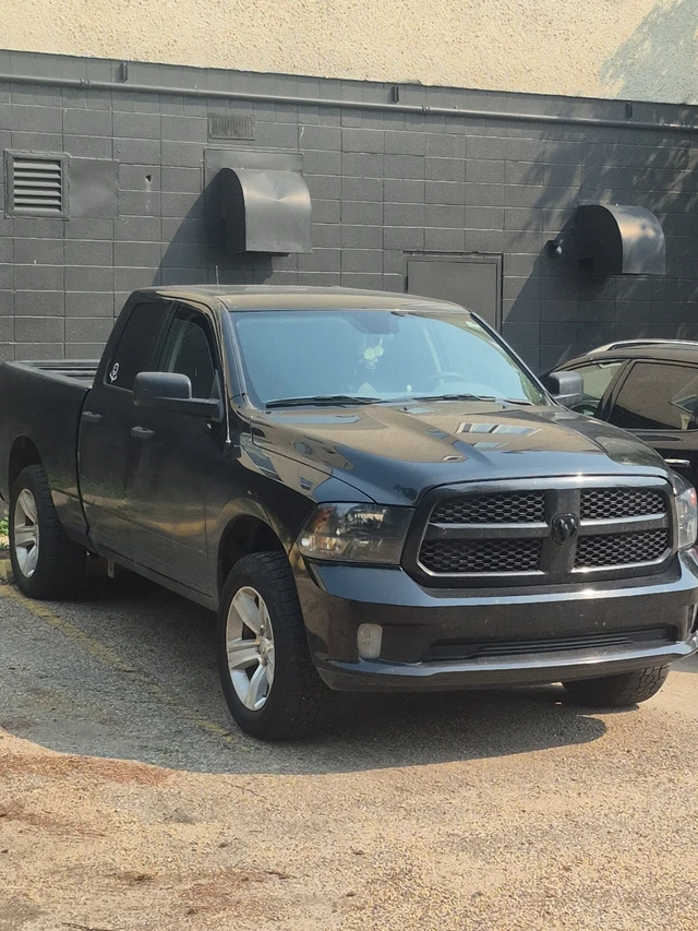 2017 RAM 1500 Express, 202 000 km, dovoz Kanada — foto 3 z 4