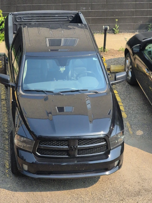 2017 RAM 1500 Express, 202 000 km, dovoz Kanada — foto 4 z 4