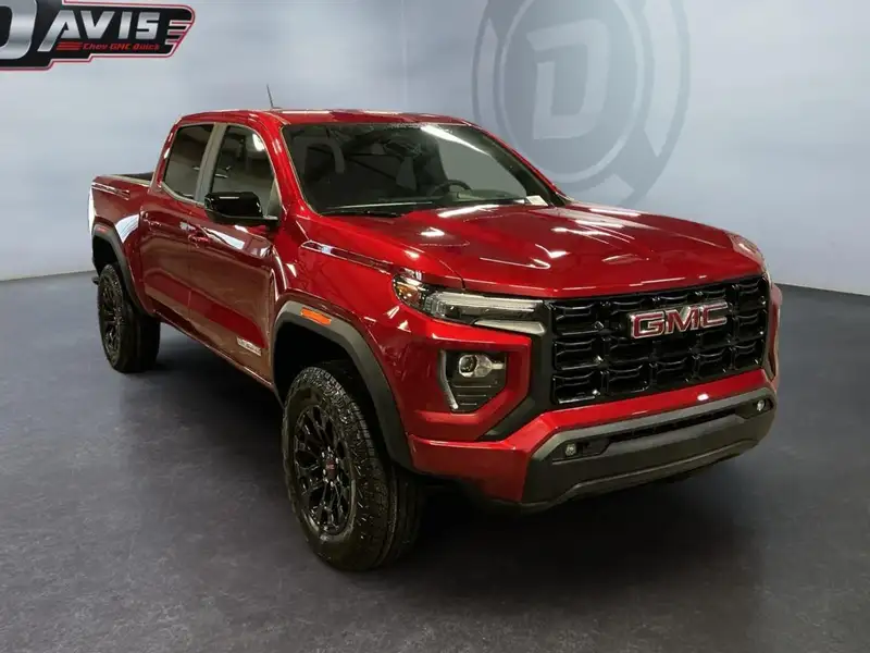 2026 GMC Canyon Elevation, červená, 5 km, dovoz Kanada — foto 3 z 12