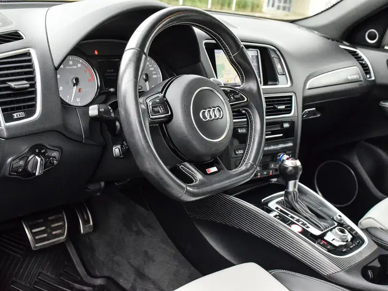 2015 Audi SQ5 Technik, modrá, 200 000 km, dovoz Kanada — foto 9 z 12
