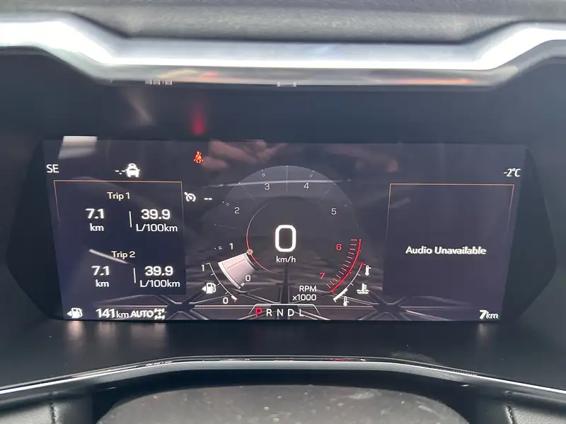 2026 GMC Canyon Elevation, bílá, 9 km, dovoz Kanada — foto 5 z 11