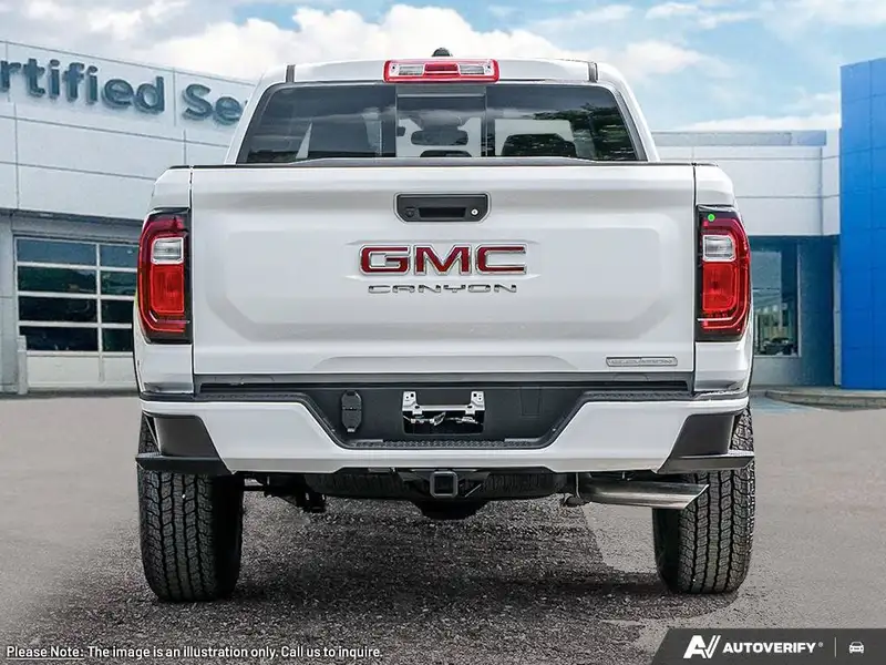 2026 GMC Canyon Elevation, bílá, 1 km, dovoz Kanada — foto 5 z 12