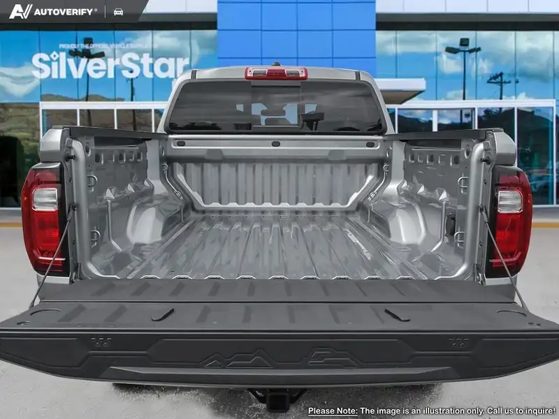 2026 GMC Canyon Elevation, stříbrná, 10 km, dovoz Kanada — foto 7 z 10