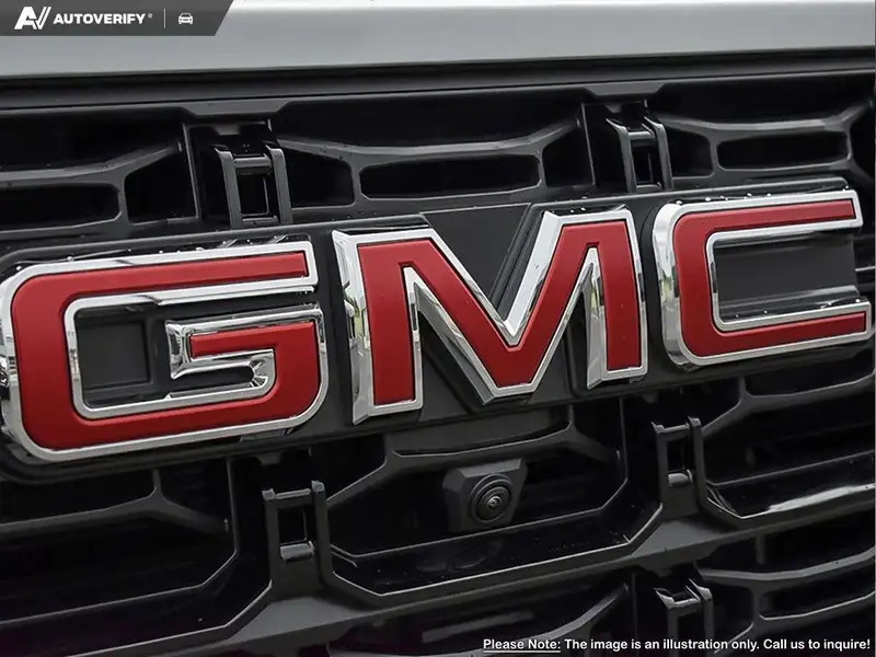 2026 GMC Canyon Elevation, stříbrná, 10 km, dovoz Kanada — foto 9 z 10
