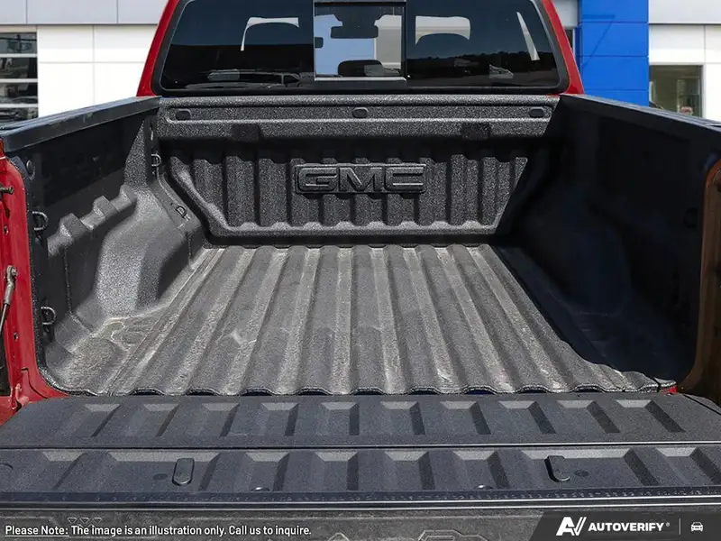 2026 GMC Canyon Elevation, červená, 14 km, dovoz Kanada — foto 7 z 12