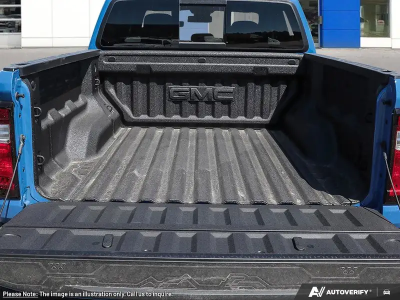 2026 GMC Canyon Elevation, modrá, 4 km, dovoz Kanada — foto 7 z 12