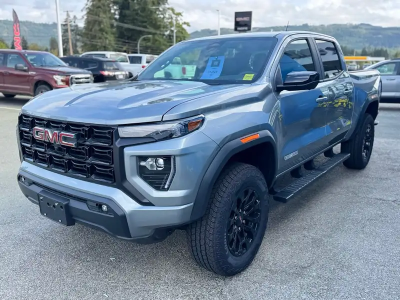 2026 GMC Canyon Elevation, 18 km, dovoz Kanada — foto 8 z 12