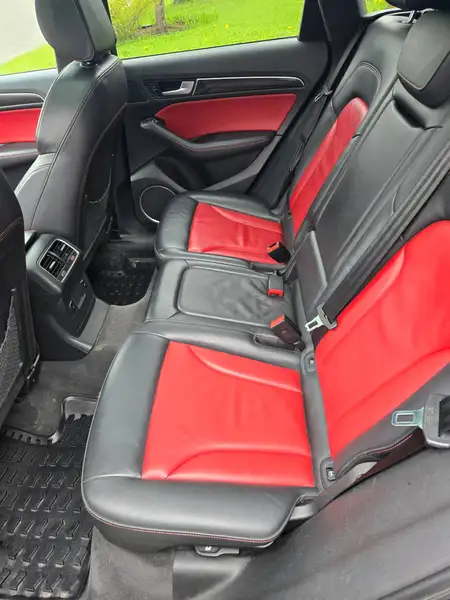 2014 Audi SQ5 Technik, černá, 130 000 km, dovoz Kanada — foto 8 z 12