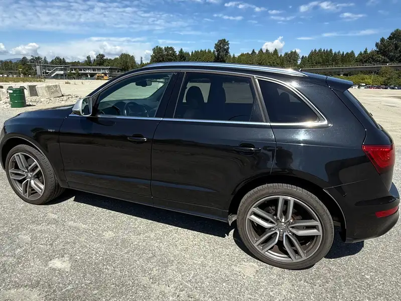 2014 Audi SQ5 Technik, černá, 193 000 km, dovoz Kanada — foto 2 z 12