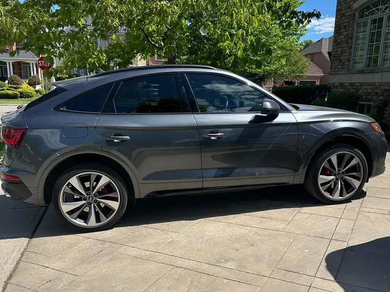 2022 Audi SQ5 Progressiv, 56 000 km, dovoz Kanada — foto 2 z 8