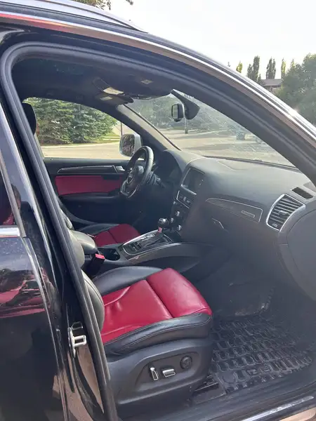 2015 Audi SQ5 Progressiv, černá, 139 900 km, dovoz Kanada — foto 8 z 10