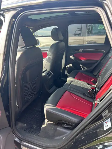 2015 Audi SQ5 Progressiv, černá, 139 900 km, dovoz Kanada — foto 9 z 10