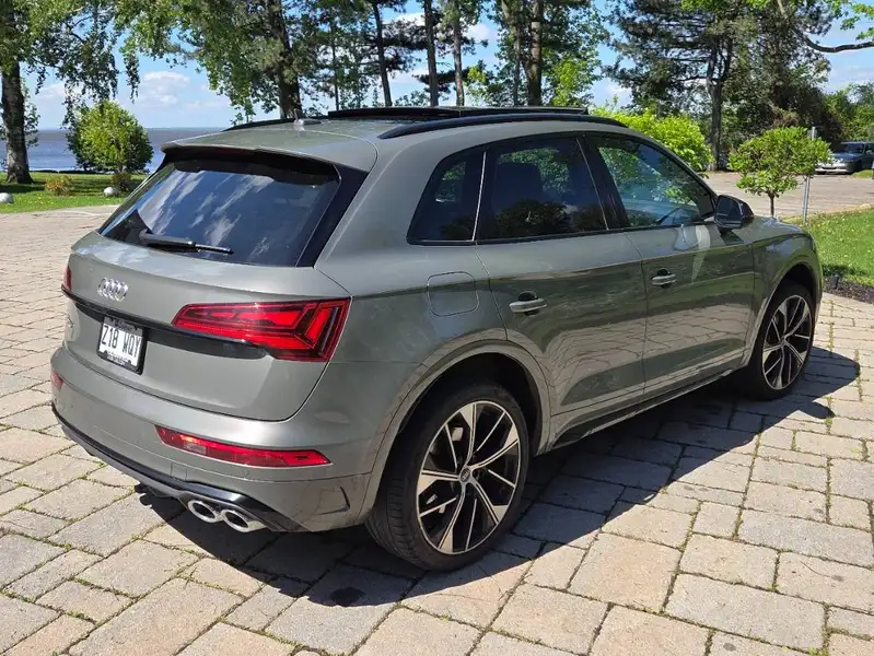 2023 Audi SQ5 Progressiv, šedá, 74 000 km, dovoz Kanada — foto 3 z 8