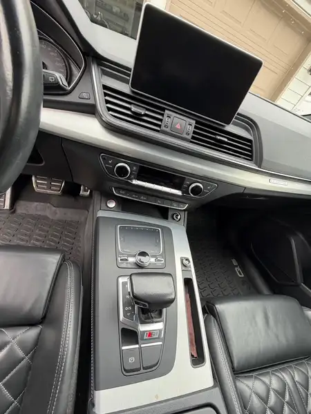 2018 Audi SQ5 technik, černá, 77 500 km, dovoz Kanada — foto 9 z 10