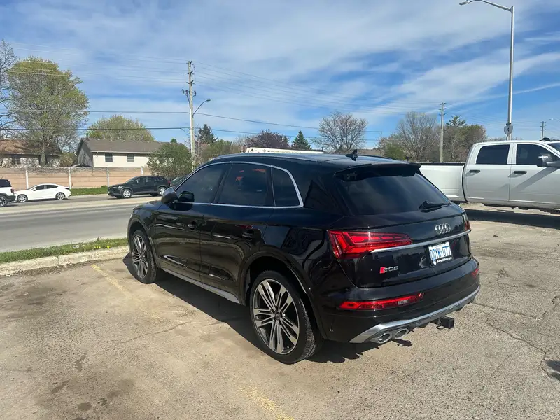 2022 Audi SQ5 Progressiv, černá, 60 000 km, dovoz Kanada — foto 2 z 12