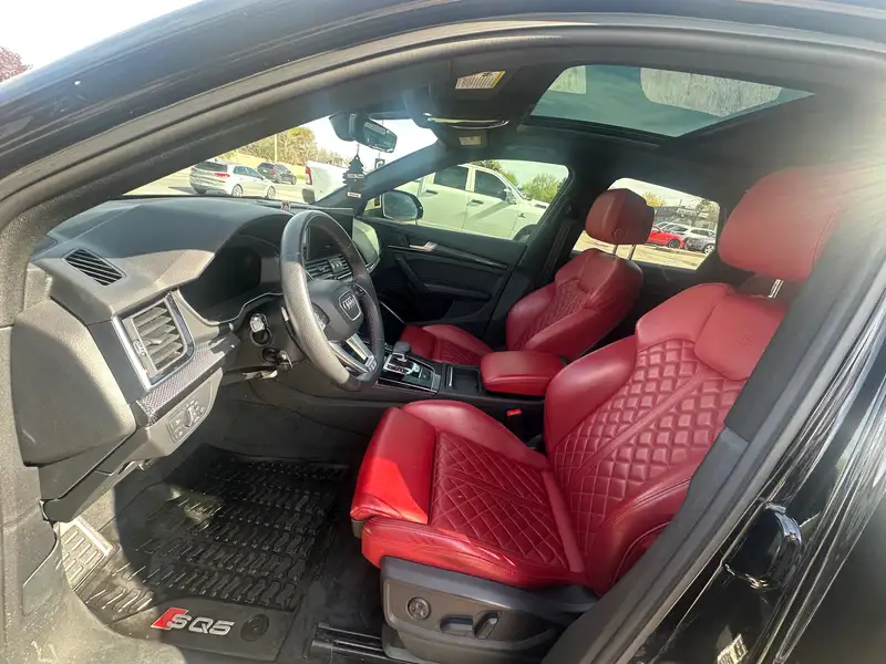 2022 Audi SQ5 Progressiv, černá, 60 000 km, dovoz Kanada — foto 7 z 12
